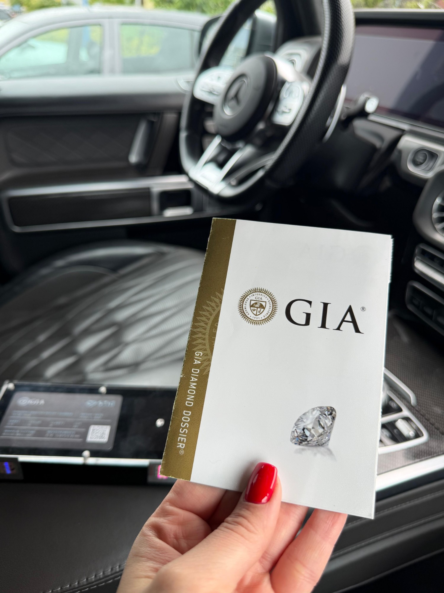 GIA Diamond Dossier